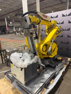 USED 2019 FANUC R-2000iC/165F + R-30iB PLUS