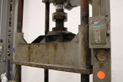 Dake 150 Ton Four-Post Press