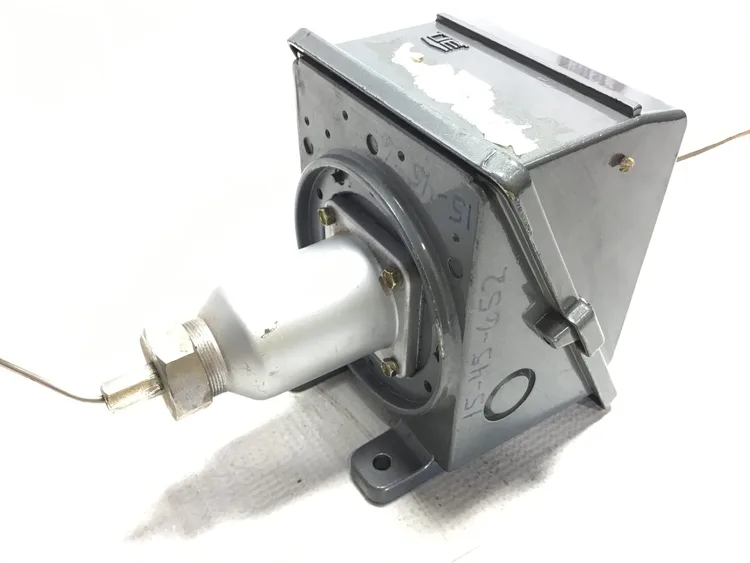 Used UNITED ELECTRIC CONTROLS _UNKNOWN_ Relays & Switches Pennsylvania US | Moses B Glick #990112