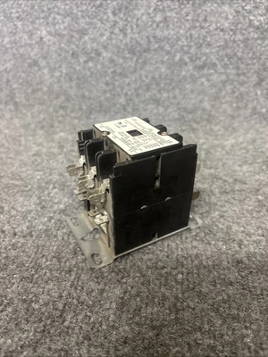 Used TYCO 3100-30T828WA PLC Contactors California US | Davliegogo LLC #1705921