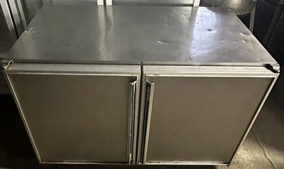 174-0124 Silver King SKR48 Self Contained Undercounter Cooler