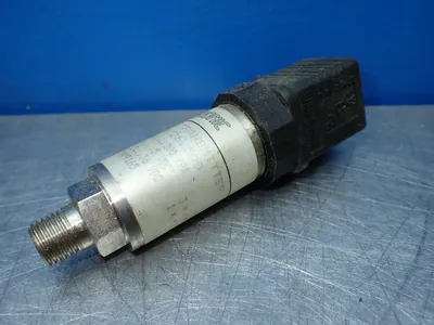 Used WIKA 891.26.500 Pressure Transmitters Ohio US | HGR 24 #830826