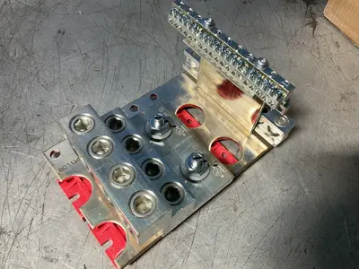 Used SCHNEIDER ELECTRIC HCWM12SN Bus Bars & Plugs Ohio US | HGR 24 #1280222