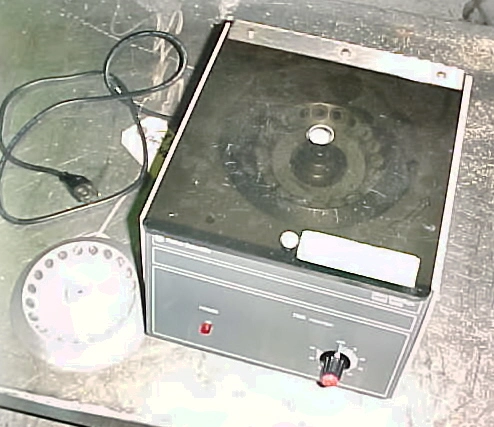 Used FISHER LABORATORY CENTRIFUGE CENTRIFUGE Centrifuges New Jersey US | Champion Trading Corporation #423316