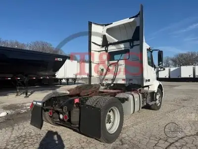Used 2023 VOLVO VNR42T300 Conventional trucks Illinois US | T&S Trailer Pool #1509492