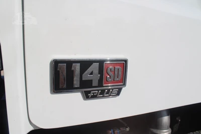 New | in-Stock 2027 FREIGHTLINER 114SD PLUS Rolloff Trucks Texas US | Roll Off Truck World #1507657