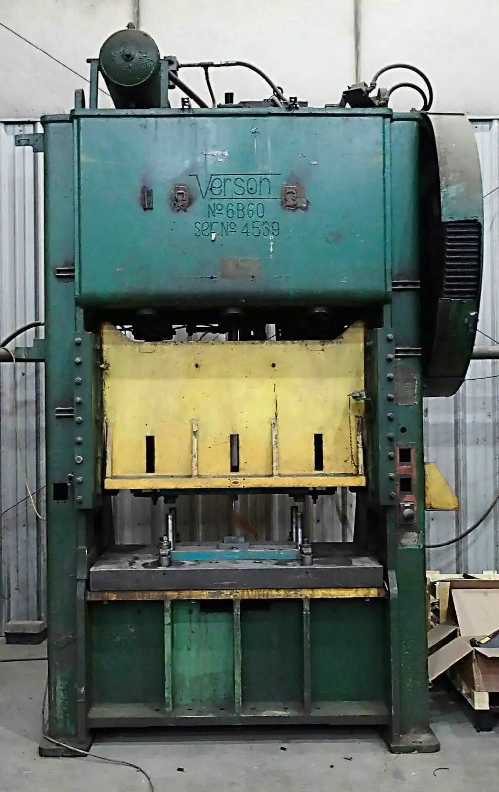 USED 1955 VERSON 6B60