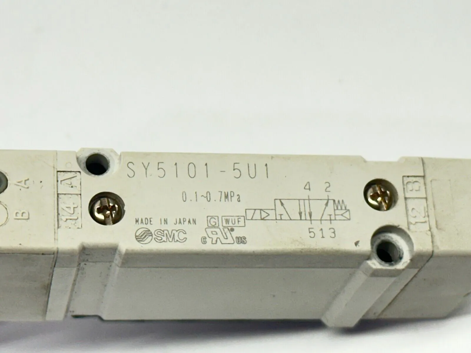 SY5101-5U1 | SMC  Pneumatic Solenoid Valve 5-Port 24VDC - Used
