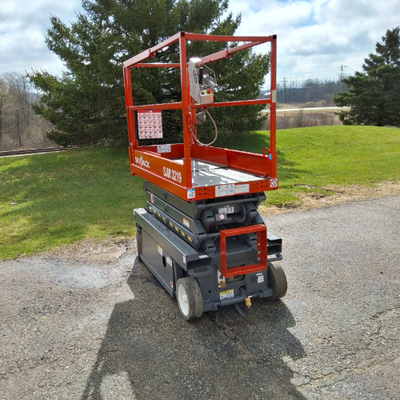 USED 2017 Skyjack SJ3219