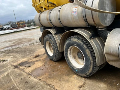 2001 International 2554 6x4 Vactor Vacuum Truck 275HP, 82k Mi
