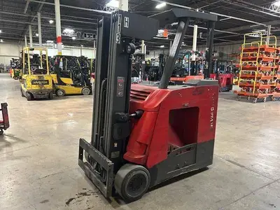 Used 2014 RAYMOND 425C40QM 3-Wheel Stand up Electric Counterbalance Forklifts Illinois US | Somerset Equipment Sales #1546223