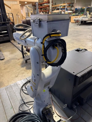 YASKAWA MOTOMAN GP7 6 Axis Robots | K.B. Industries LLC (8)