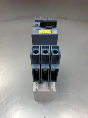 USED Siemens 3RV2711-1BD10 SIRIUS Circuit Breaker w/8US1651-5DK02 Base Unit