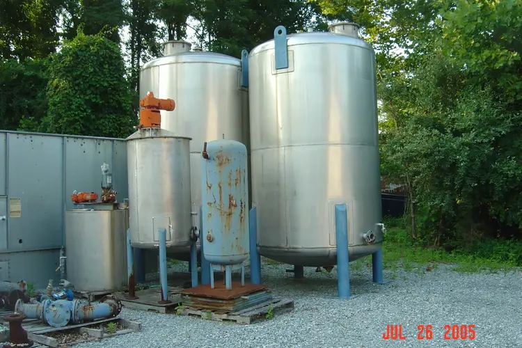 Used _UNKNOWN_ 350 GALLON Stainless Steel Tanks New Jersey US | Perry Equipment #120034
