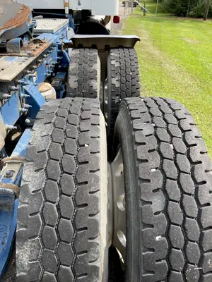 USED 2010 PETERBILT 367 FLAT TOP W/36” SLEEPER