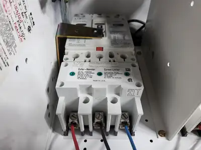 Used EATON HFD3015 Switchgears British Columbia CA | Lenmark #240460
