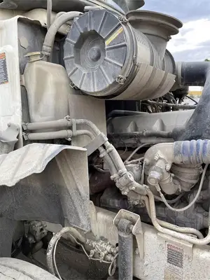 USED 2011 MACK PINNACLE CXU612