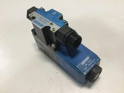 USED VICKERS DG4V32AMP7H750JA100