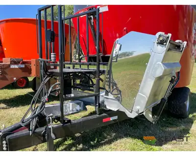 Used CLOVERDALE _UNKNOWN_ Feeder Wagons Iowa US | Keast Enterprises #1360120