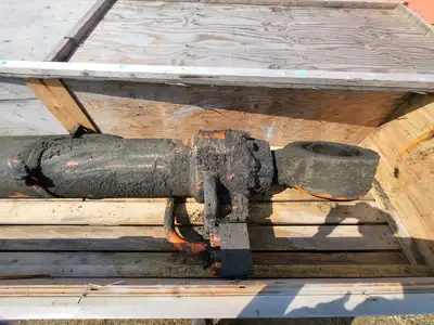 EX3600-5 FS Dump Cylinder LH