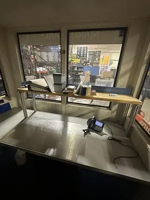 8' x 8' OFFICE SPACE