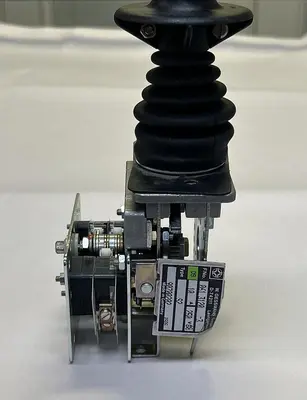 New | in-Stock W GESSMANN 0613120-3 Industrial Controls | Surplus Asset Holdings #1219604
