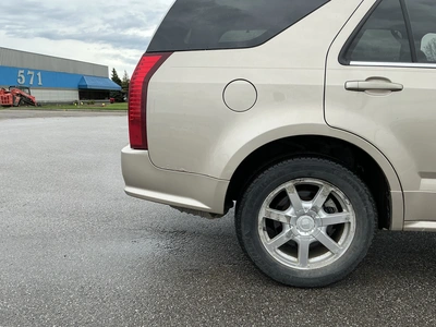 USED 2005 CADILLAC SRX