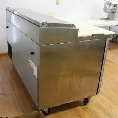 BISON BPT 67", 2 Door, Pizza Prep Table Refrigerator Commercial NSF
