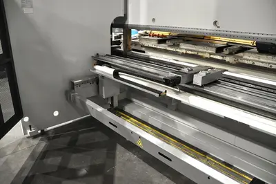 USED LVD PPEB TURBO 220 TON X 4200 MM CNC