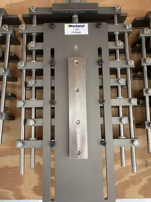 USED 2006 MAGPLASTICS SSBO3 BLOW MOLDER
