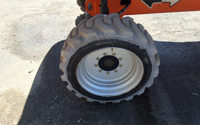 USED 2013 JLG M600JP