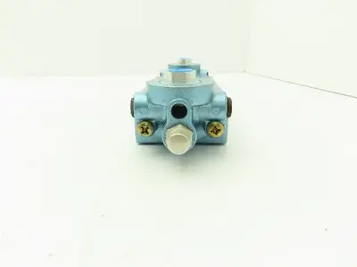 Skinner S3AAGBX2 Pneumatic Directional Control Valve 5-Way 3 Pos 150 PSI 1/4"NPT