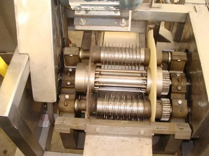 Fitzmill pulverizer