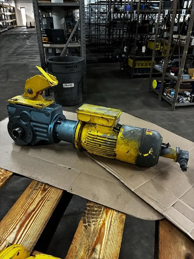 Used SEW EURODRIVE SEW EURODRIVE,KH67TAM145-KS Industrial Controls Ohio US | Surplus Asset Holdings #1262482