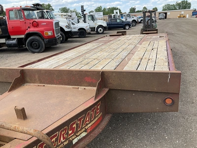 USED 2016 INTERSTATE TRAILER