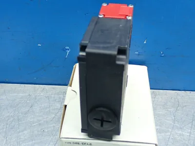 NEW OMRON D4NL1DFAB
