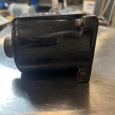 Used VICKERS 195053 Solenoid Valves Ohio US | Surplus Asset Holdings #1553633