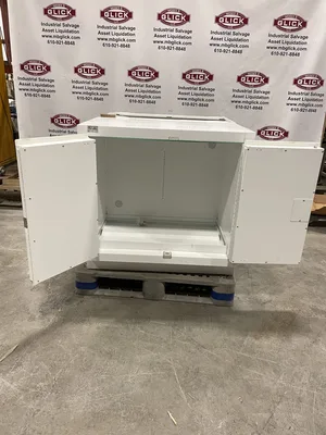 NEW Mott 1412011 36″ 75L Lab Undercounter Flammable Liquid Storage Cabinet
