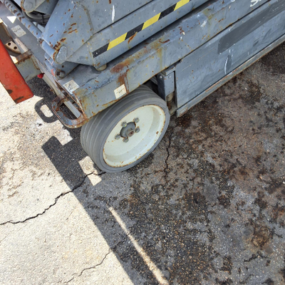 USED 2014 Skyjack SJ4632