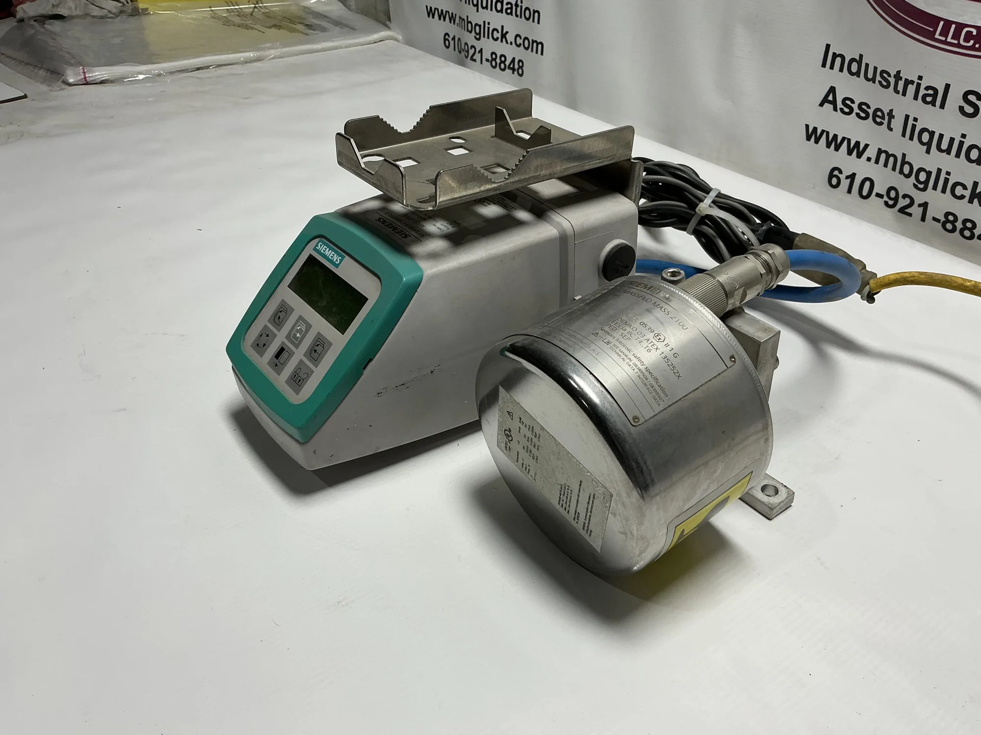 SIEMENS 7ME4110-2AA10-1AA0 SITRANS F C MASSFLO Mass 6000 DIGITAL FLOWMETER TRANSMITTER