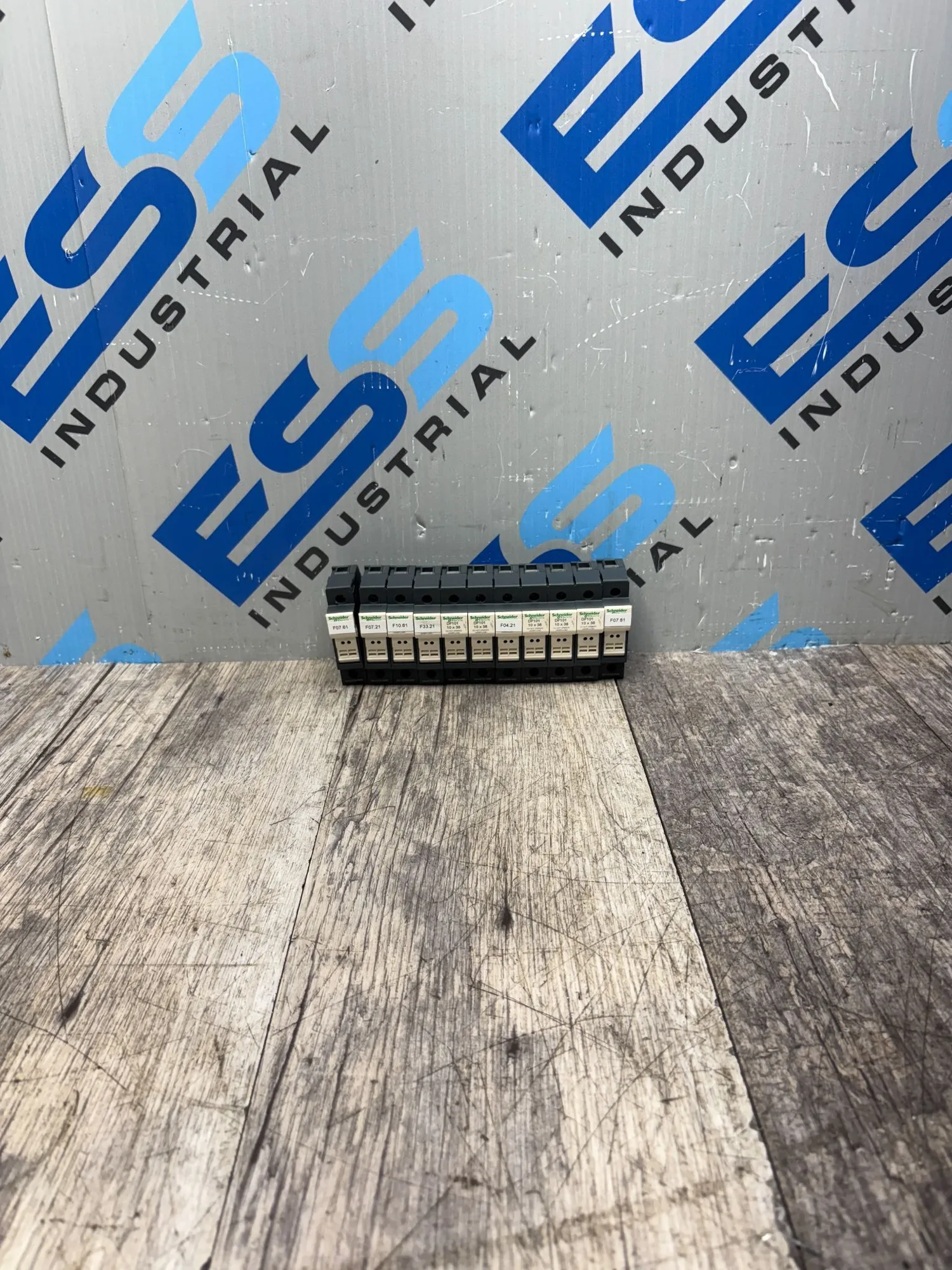 USED SCHNEIDER DF101