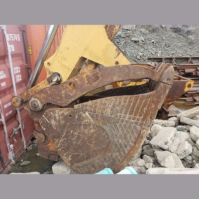 Caterpillar 235B Excavator