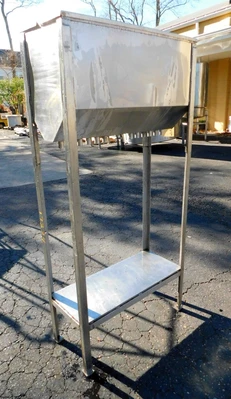 USED 12 PORT FILLER HOPPER FILLER HOPPER