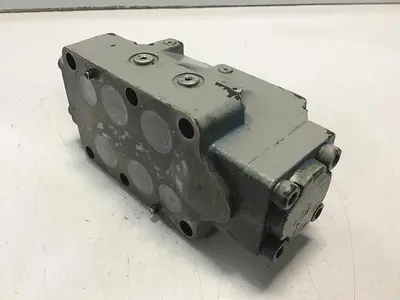 USED DOUBLE A QF8TT010A1E