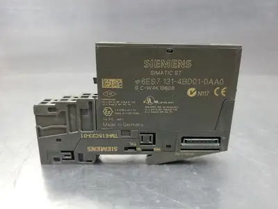 USED Siemens 6ES7131-4BD01-0AA0 4DI 24VDC Module w/TM-E15C23-01 Base