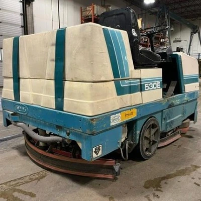 Used 2010 TENNANT S30E Mechanical Sweepers Alberta CA | Leavitt Machinery #1443788