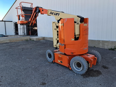 USED 2016 JLG E300AJP