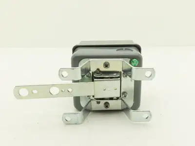 Telemecanique 9036GG2H Float Switch w/ Arm 5 HP 115-575 VAC 1 Or 3 Ph Series C