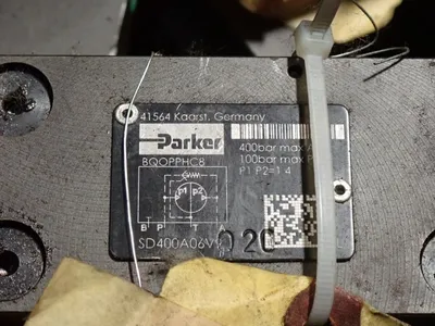 USED PARKER SD400A06V9