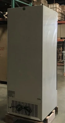 171-0095 30” Glass 1 Door Self Contained Reach In Cooler